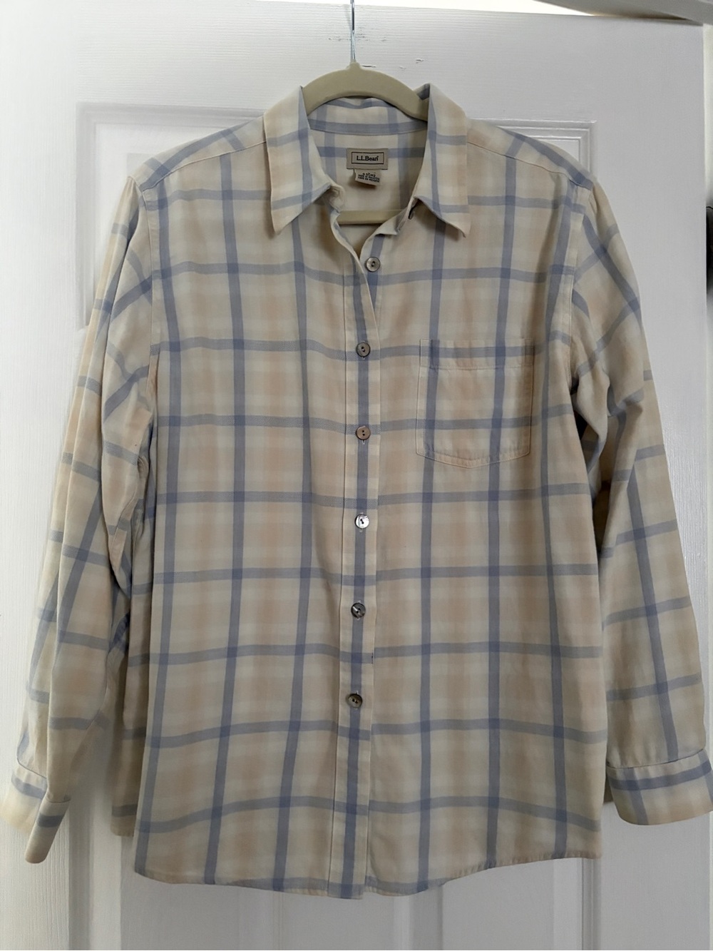 L.L. Bean Women’s Cream and Light Blue Plaid Button-Down Shirt #0307